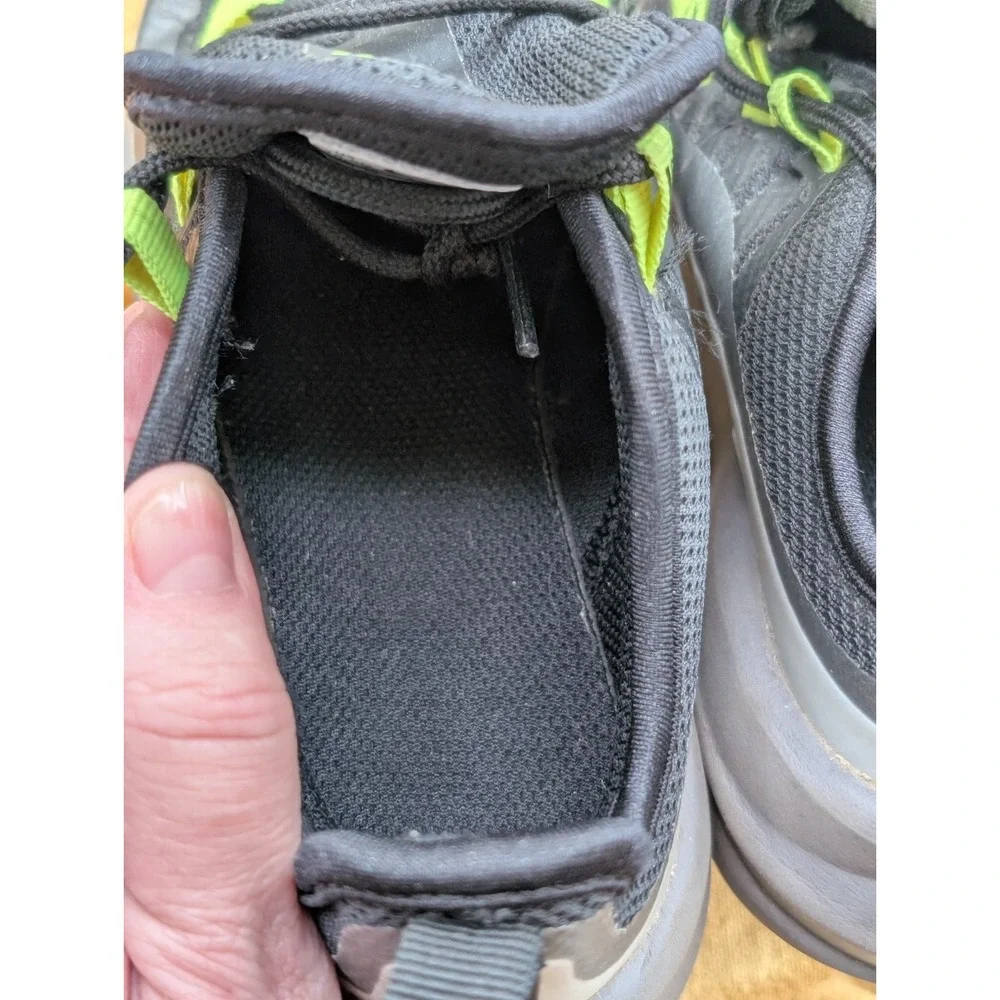 Nike Air Max Axis Black Dark Grey Volt Kids Running Shoes AH5223-012 Size 12.5C